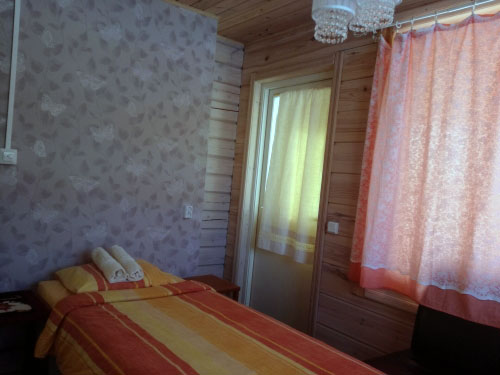 Yhden hengen huone